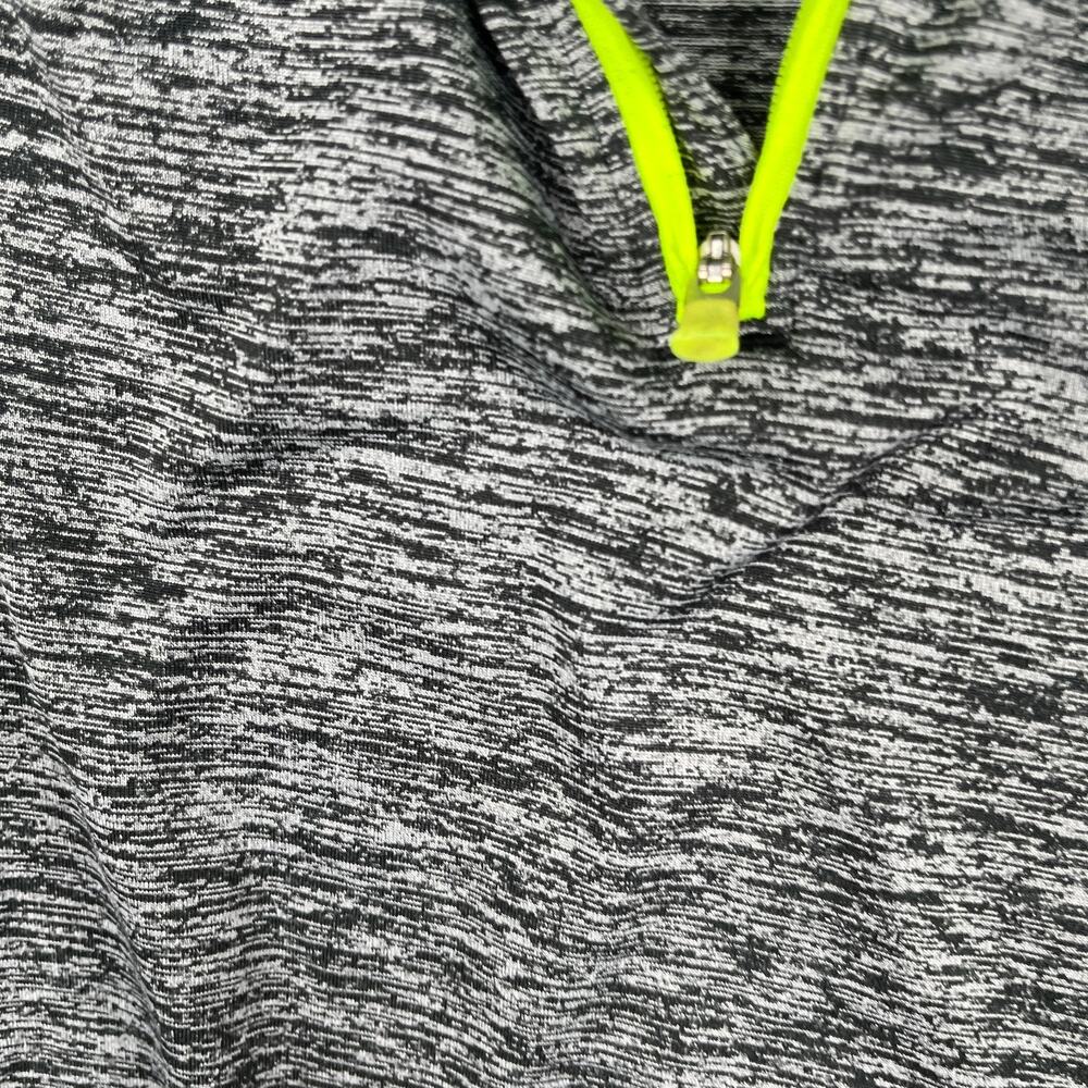 Youth Under Armour Long Sleeve 1/2 Zip Performance Shirt Size Medium - Picture 3 of 10